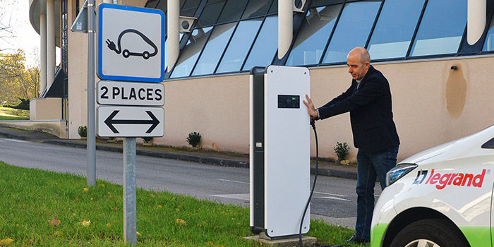 Solutions de recharge pour véhicules électriques Green’up Access Premium